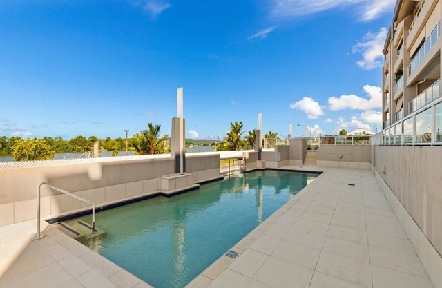 Riverside Luxe Penthouse Escape