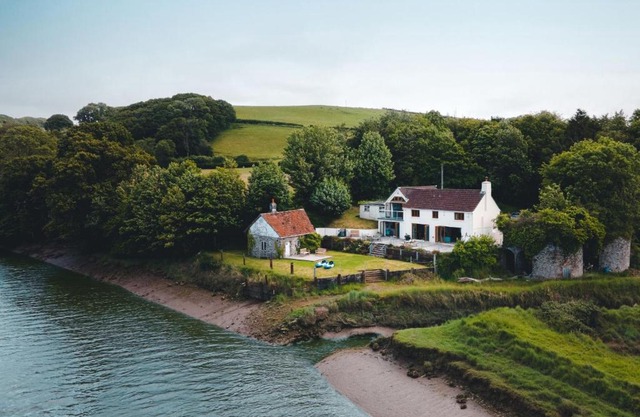 Riverside Retreat