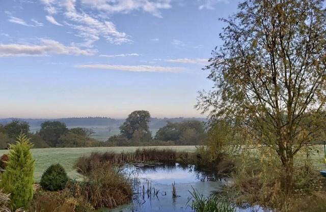 Retraite au bord de la rivière surplombant la magnifique vallée de Waveney - pêche et kayak