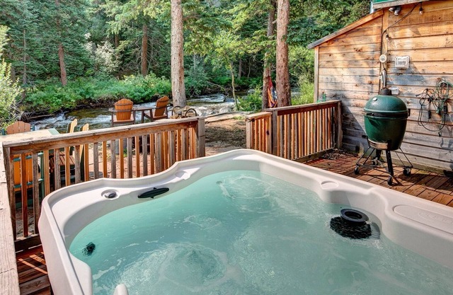 Riverside`s Hideout Cabin