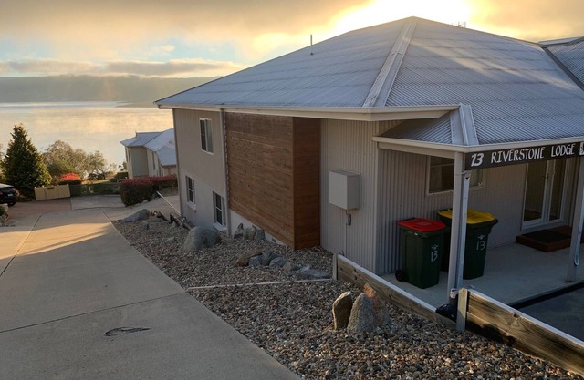 Riverstone Lodge Jindy