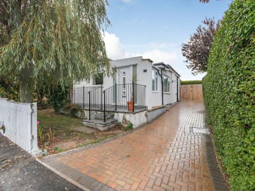 Riviera Cottages