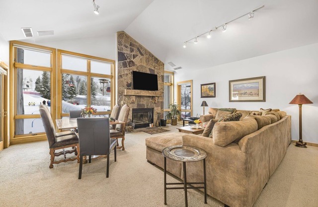 RMR: 2 BR Luxury Ski in / Ski out Condo de base de la télécabine! ACTIVITÉS GRATUITES!