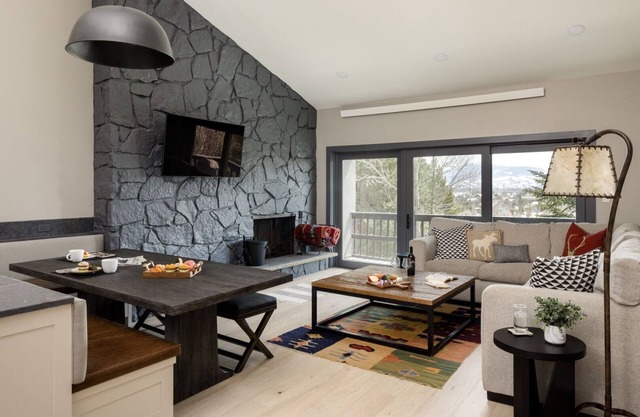 RMR: Four Seasons I # 6: condo 3 BR / 2 BA à Teton Village, pour 6 personnes + amusement gratuit!