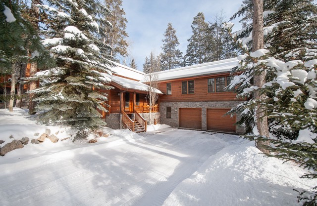 RMR: 4 chambres Deluxe House - à pied des pistes de ski et des restaurants! Activités gratuites incluses!