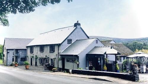 Roadhouse Llanwenarth