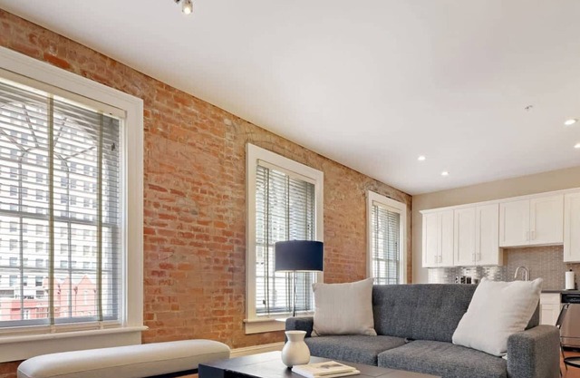 Roami at Factors Row | Near Superdome | 2 Bedroom