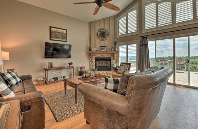 NEW! Roaring Gap Home w/ Pool Access & Mtn Views!