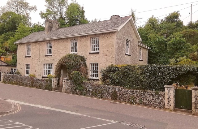 ROCK FARM, pet friendly, country holiday cottage in Beer