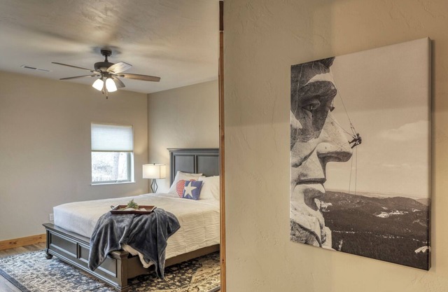 Lincoln’s Lodge: A Condo for the Honest & Bold!