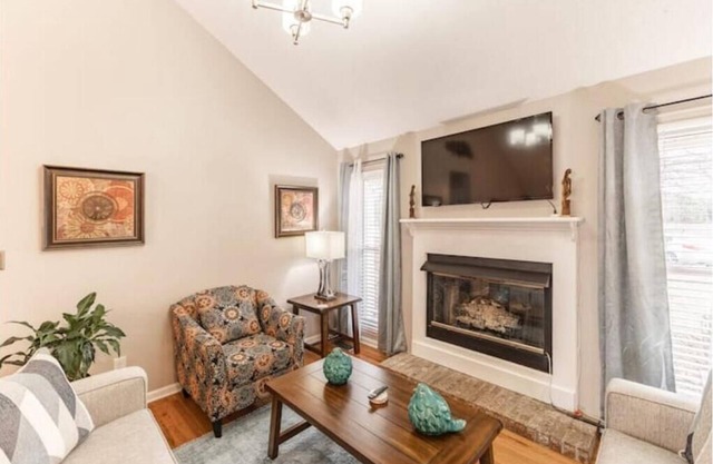 Rocket City Retreat-3BR-Office-Pets Welcome!