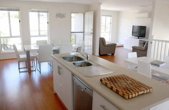 Rocks Retreat - Sleeps 10 À une courte marche de la plage