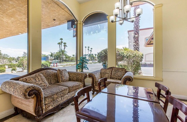 Rodeway Inn & Suites Canyon Lake-Menifee West
