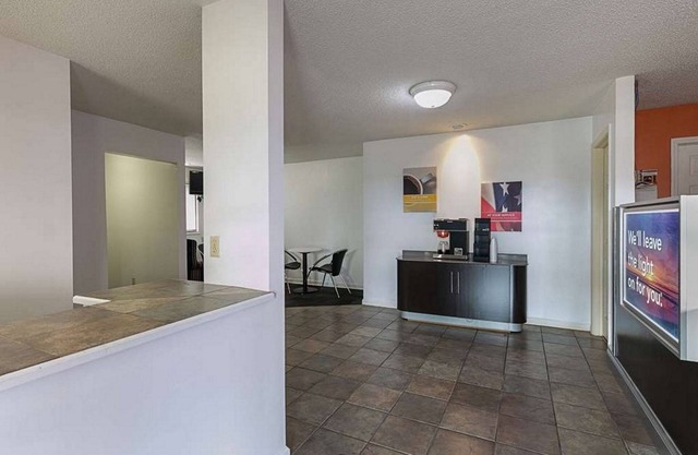 Rodeway Inn & Suites