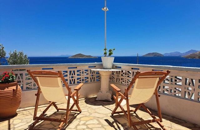 Rodon Kato Spilia Apartment Leros With Panoramic Views - 5 min From the Beach