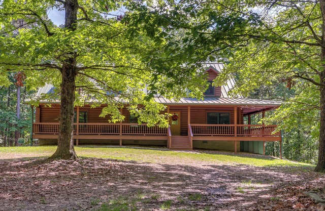 Rogers Cabin on 17 Acres w/ Wraparound Deck!