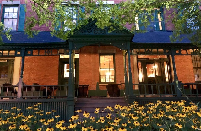 Rogues' Harbor Inn
