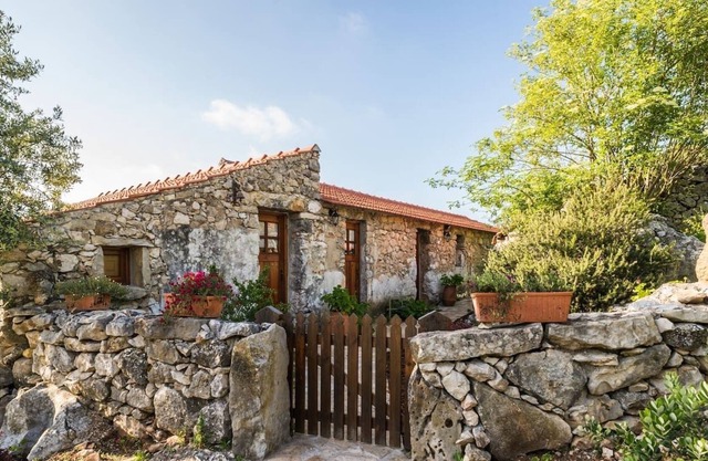 Maison de la voie romaine | Casa da Estrada Romana | Près de Porto de Mós + Fátima