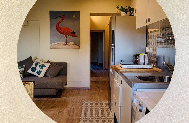 Appartement rénové à proximité des plages, golf, dégustation de vins, villes pittoresques