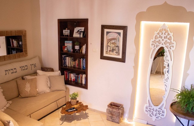 Romantic authentic apartment in the city center with amazing views