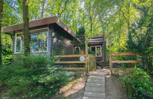 Chalet romantique avec sauna dans les bois