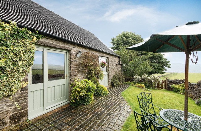 Refuge romantique confortable pour 2 situé dans une ferme laitière avec bain à remous disponible.
