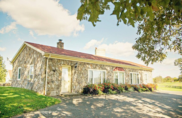Cottage romantique sur domaine rural spectaculaire avec des courts de tennis, Spa