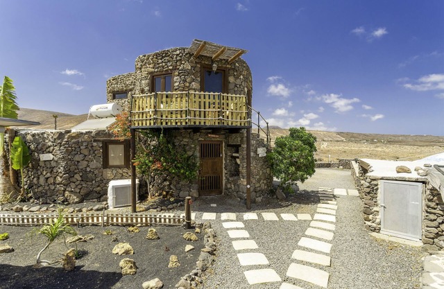 Tour écologique romantique et de luxe, avec une vue mer/montagne à 360º, piscine, WIFI, @ Beach
