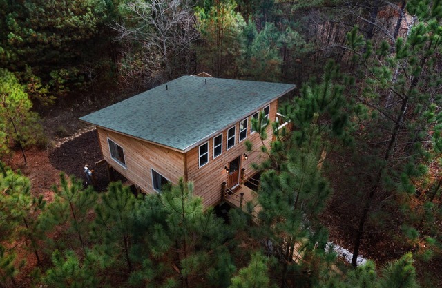 Romantic Escape in the Treetops w/ Outdoor Shower, Hot tub, & Firepit!