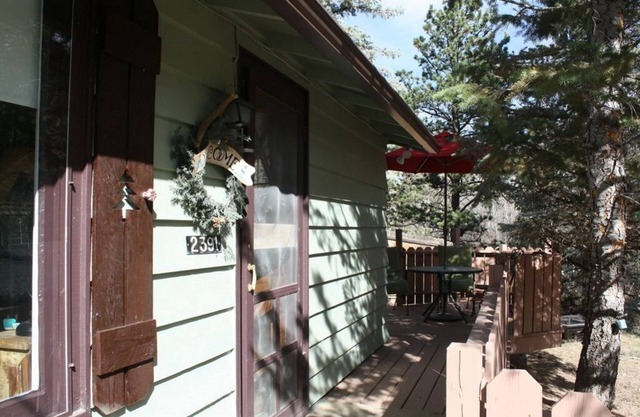Romantic Getaway Cabin, Walk into RMNP, Hot Tub, Escape to Estes Park CO