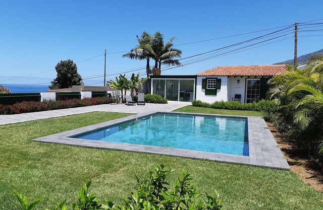 Escapade romantique, Gîte de luxe avec grande piscine privée chauffée