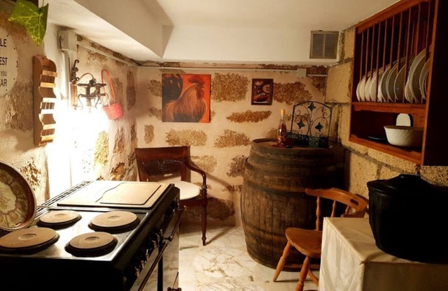 Maison de campagne historique et romantique avec jardin tropical