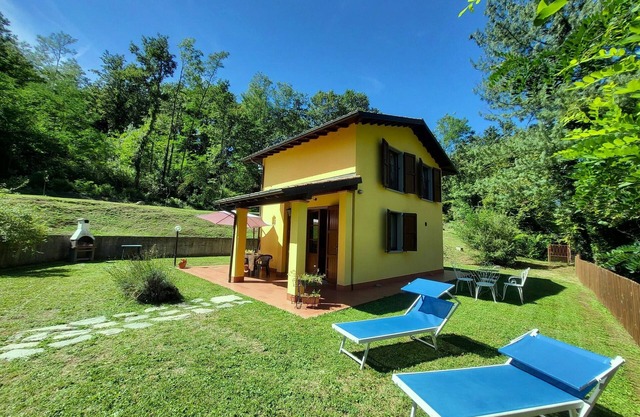 Propriété romantique, petite piscine privée. WIFI.A pied au village.