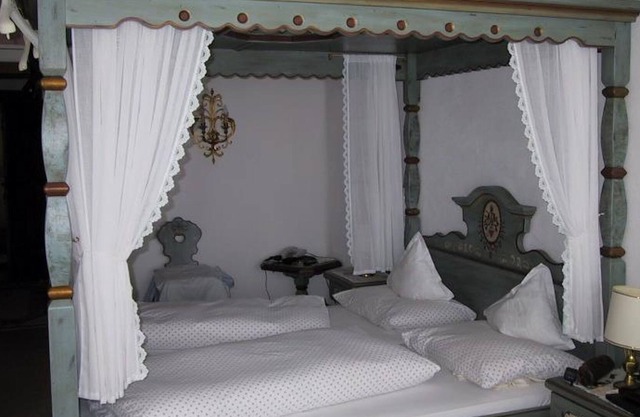 "Romantic room" double room with bath, toilet - Chalet Hotel Senger