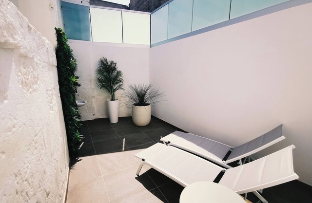 Romantic Suite in the District of Ceramics in Puglia