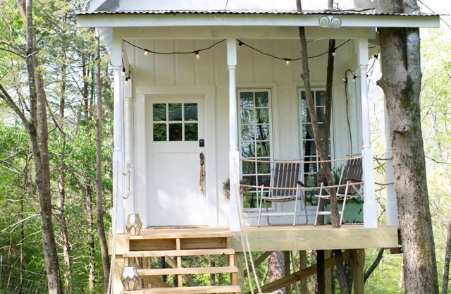 Boho Tree House romantique sur la ferme de 70 acres