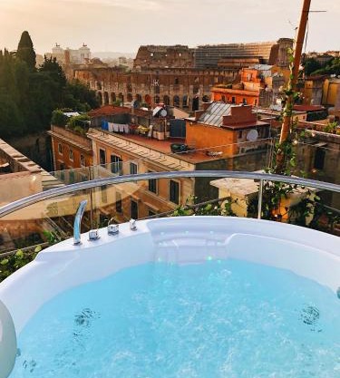 Rooftop Colosseo - Roma d'Amore