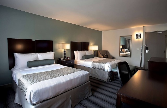 Rooftop Relaxation w/Pool + Gym | Walk to Millennium Park and Chicago Riverwalk