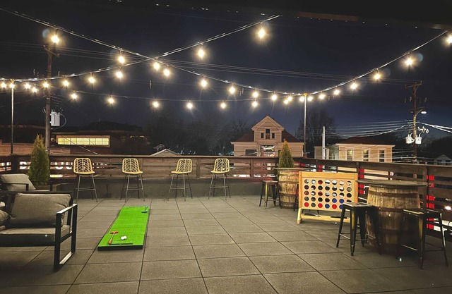 Rooftop w/ 4 Suites @ Bungalou + Bourbon Bar + Gameyard