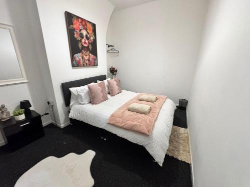 Room 2 Shared House 10 min from Center