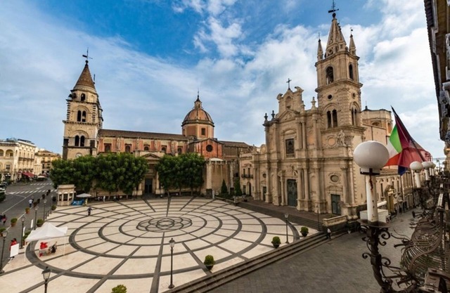 Room 30 euro for 2 hours Acireale