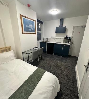 Room 5 NG3 2AZ
