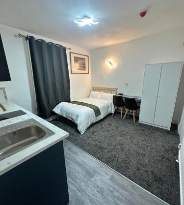 Room 7 NG3 2AZ