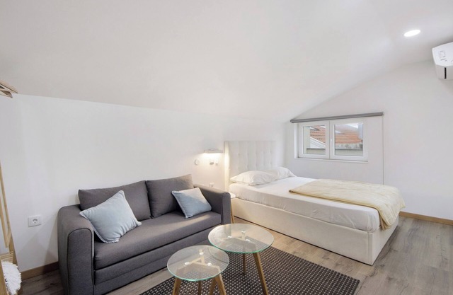 Chambre 'Al Katekero - Quarto 203' avec balcon, Wi-Fi et climatisation