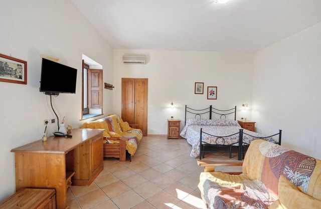 Chambre 'Capri Con Vista Monti E Cortile' avec Terrasse partagée, Jardin partagé et Wi-Fi