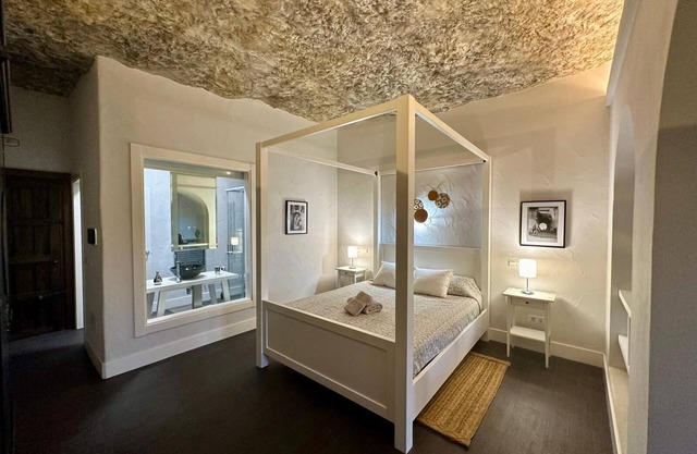 Chambre "Cueva 3" avec vue sur les montagnes, piscine privée et Wi-Fi
