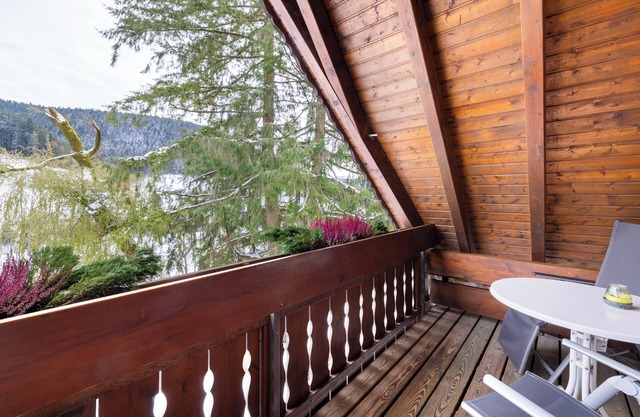 Chambre 'Doppelzimmer 7' avec vue sur les montagnes, terrasse partagée et Wi-Fi