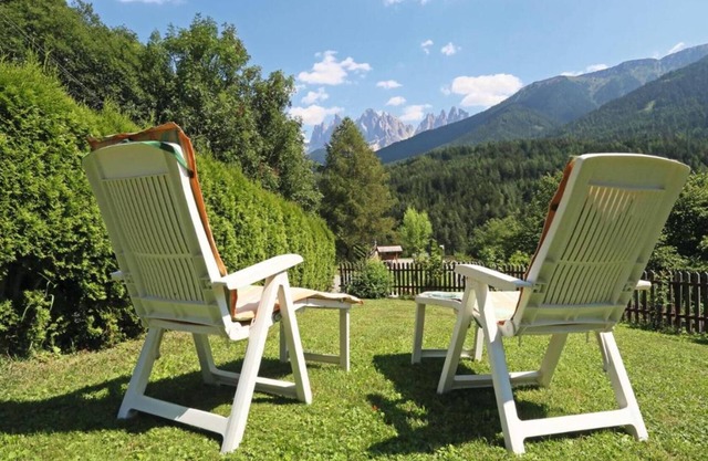 Chambre 'Dreibettzimmer 3' avec vue sur les montagnes, terrasse privée et Wi-Fi