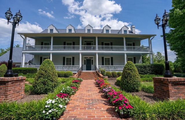 Southern Charm in the Heart of the Midwest!