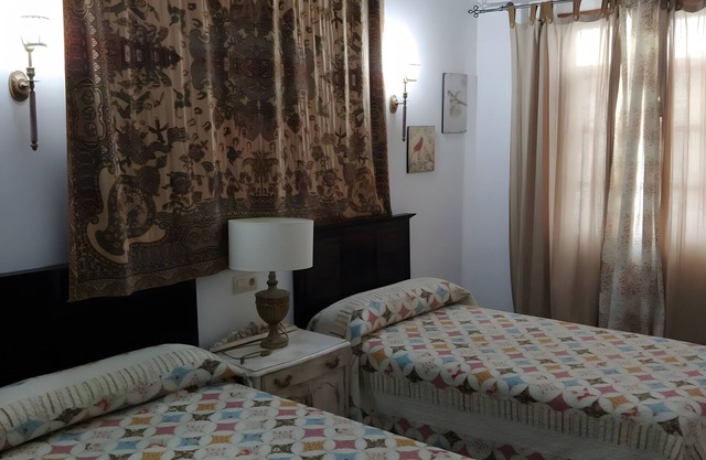 Chambre "Habitación 3" avec jardin privé, Wi-Fi et climatisation